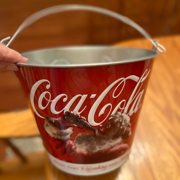 Retro Coca Cola Red White Santa Tin Bucket wHandle EUC 7 1/2” Tall - Picture 15 of 15